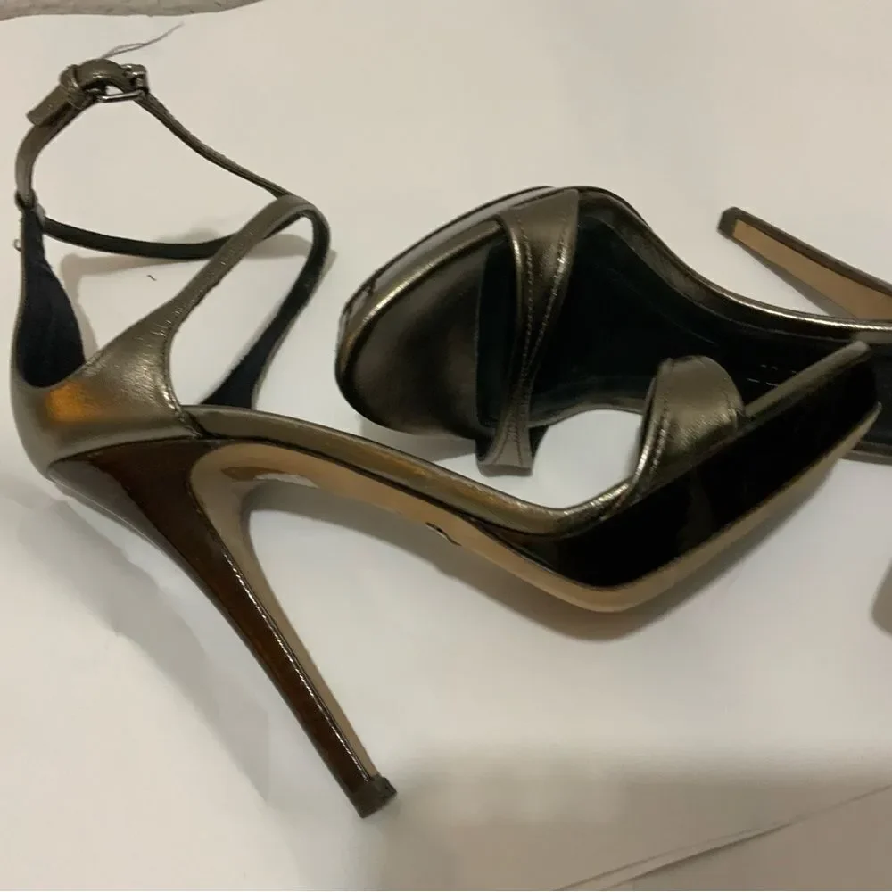 Burberry Pewter Gunmetal Metallic Stiletto Heels size 37 Italy